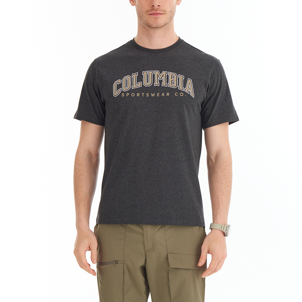 Columbia CSC Varsity Arch 2 Erkek Kısa Kollu T-Shirt. 1